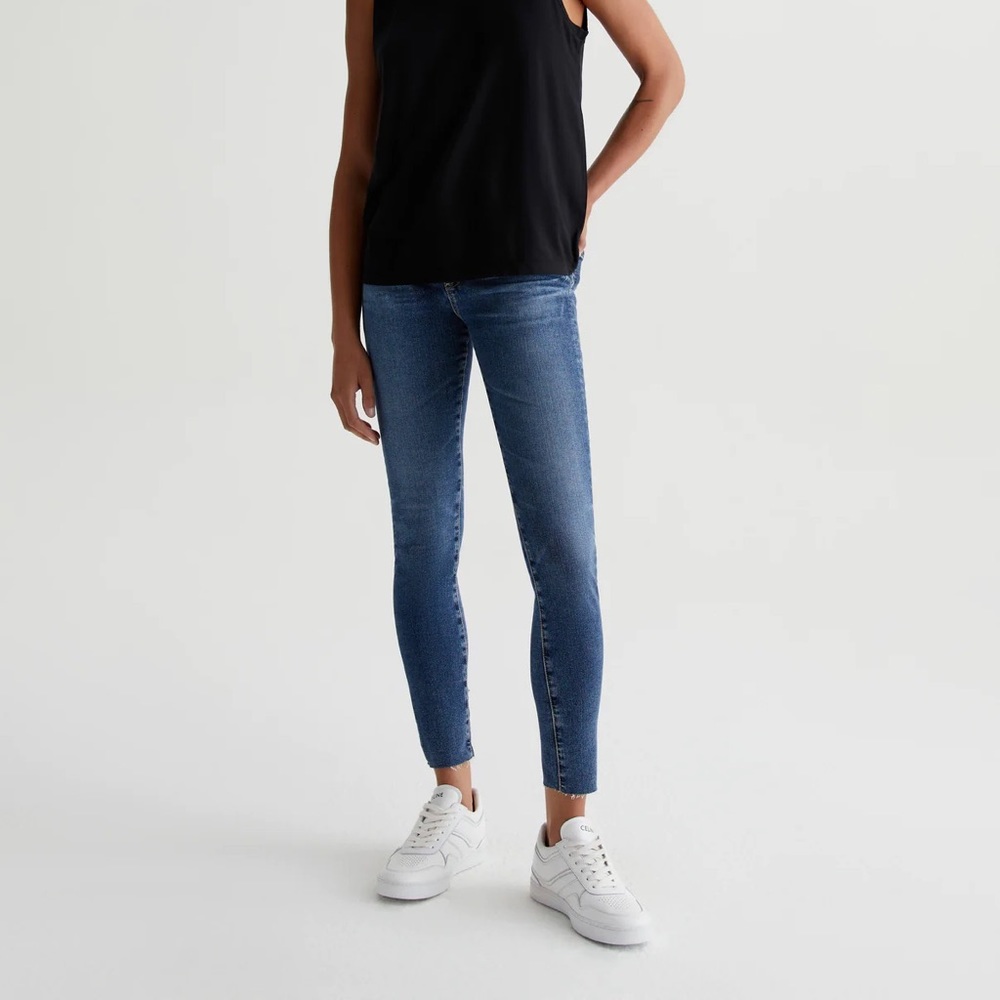 AG Jeans Size 26 The Farrah Skinny Ankle
